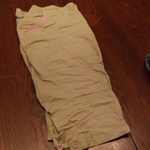 Light weight Torrid Capri 20